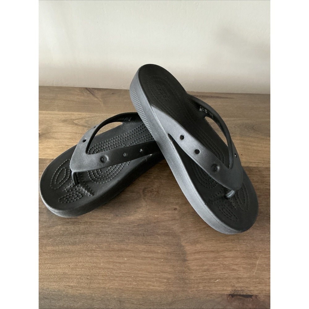 Crocs Women's Classic Platform Flip Flops‎ Platform Sandals Black 8 Women